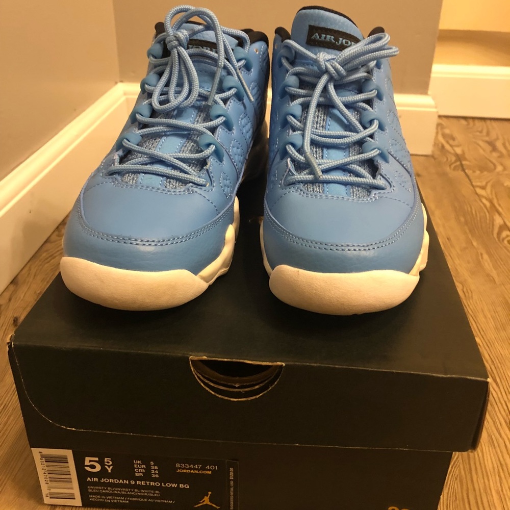Air Jordan 9 Low Pantone